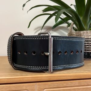 Rogue Premium Ohio Lifting Belt size medium